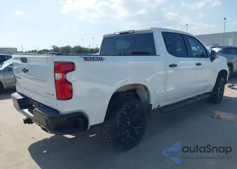 2021 Chevrolet Silverado 1500 4Wd Short Bed Custom Trail Boss z USA, uszkodzony, nr VIN 3GCPYCEL8MG310765